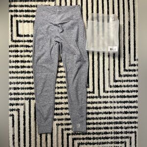 Bombshell Sportswear Brazilian contour leggings in cloud size MEDIUM